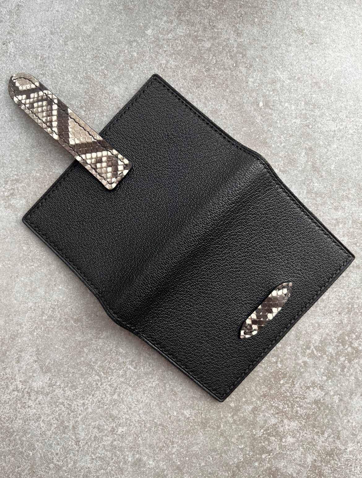 Passport Holder (Black/White)